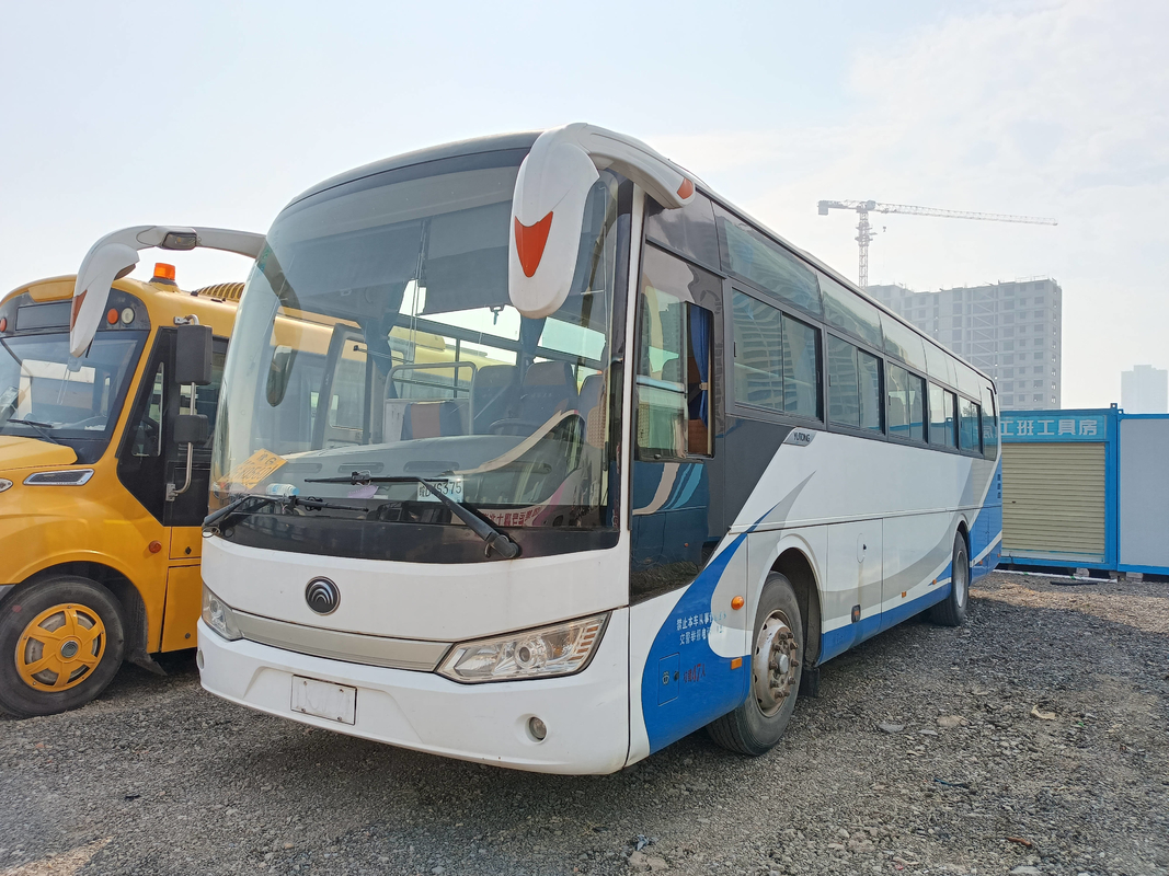 Uso de autobuses en África Youngtong ZK6115 Ventana corredera de doble puerta de 47 asientos Motor diésel A / C