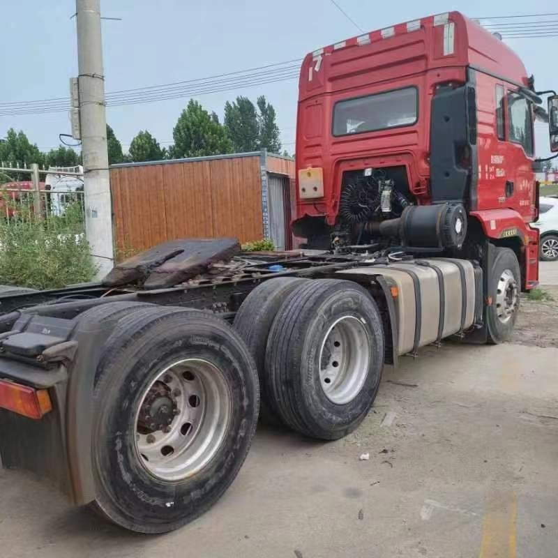 Tractores usados Camión chino Shacman M3000s 460hp Fuertemente Weichai 6*4 Remolcando 50 toneladas Pesado
