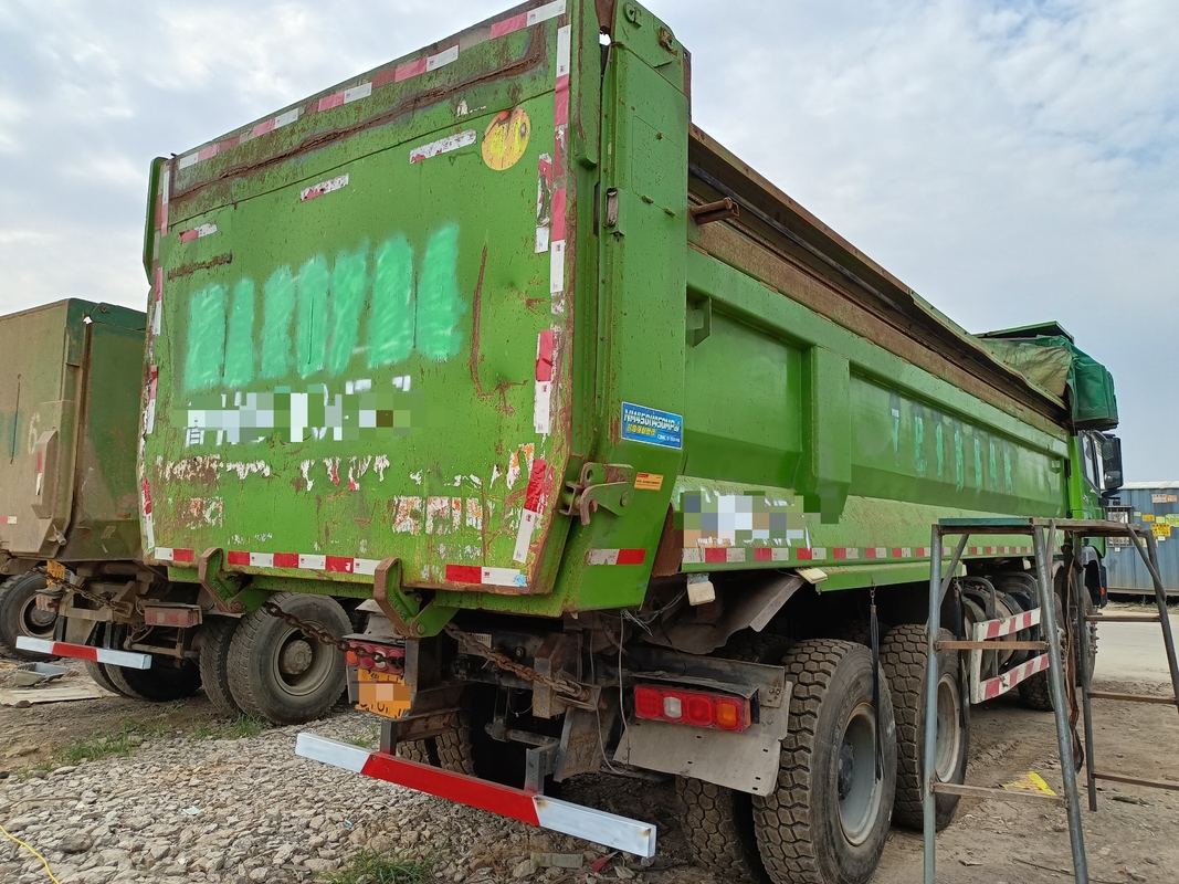 8x4 camión con tirador Shacman camión de basura en venta 2021 año 30-50 toneladas de rocas Transporte de arenas