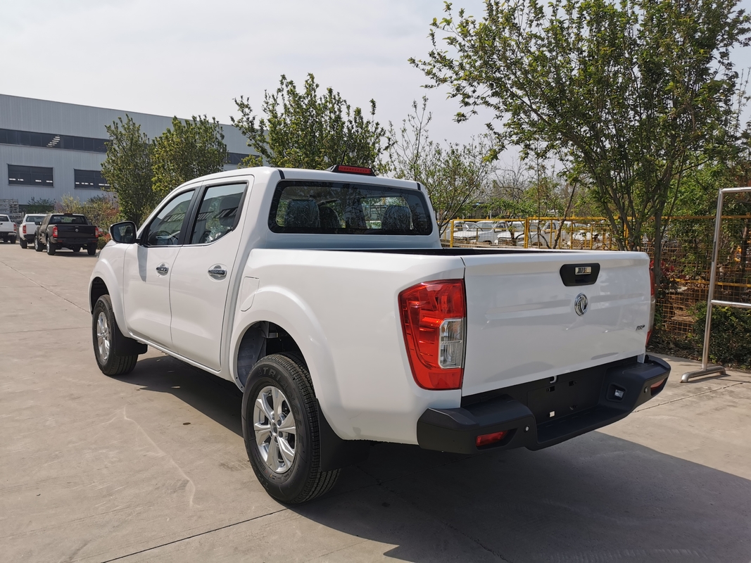 Pickup Truck Diesel 4x4 Dongfeng Nissan 2WD & 4WD Off-Road Cabina doble manual y automática