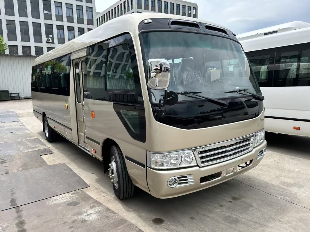 China Minibús de 30 asientos Cummins Motor Diesel A/C Nuevo LHD Euro 2 Uso de emisiones en Ghana