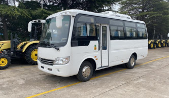 Minibús de 21 plazas con volante derecho de China Euro 3 Motor diesel 3000cc Capacidad NUEVA
