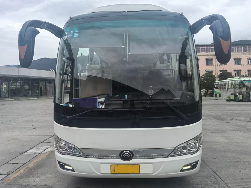 Autobús de segunda mano 38 asientos Autobús de recorrido medio Yutong ZK6906 Con suspensión de bolsas de aire de 8 metros de largo