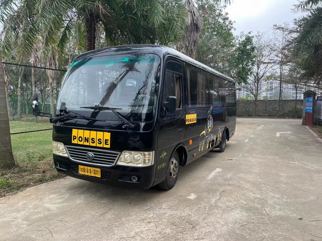 Minibus usado para la venta Yutong ZK6708D Motor delantero Diesel Coaster Bus 19 asientos 2 + 1 asientos Diseño