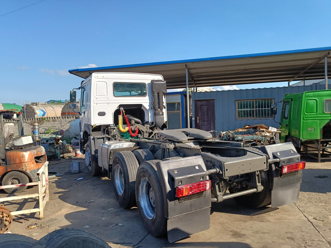 Camión de cabeza de remolque Howo 2022 año Camión de tractor Howo 371hp Emisión Euro 2 Completamente reformado