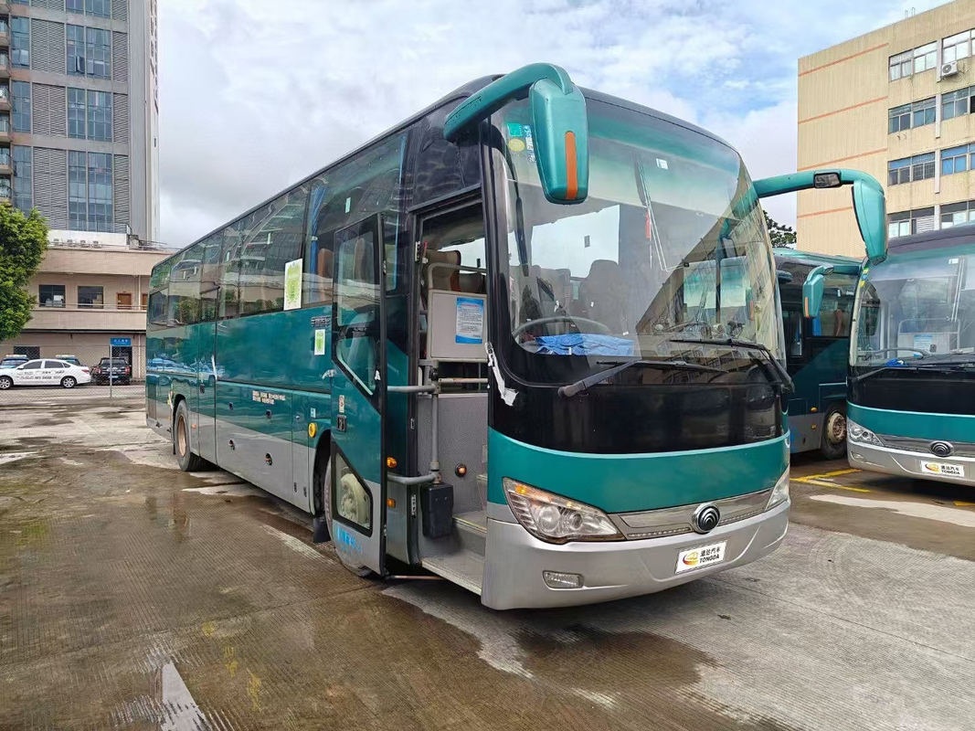 Autobuses usados de Yutong en venta Autobús ZK6119 maletero de equipaje 42 asientos larga distancia 2017 año