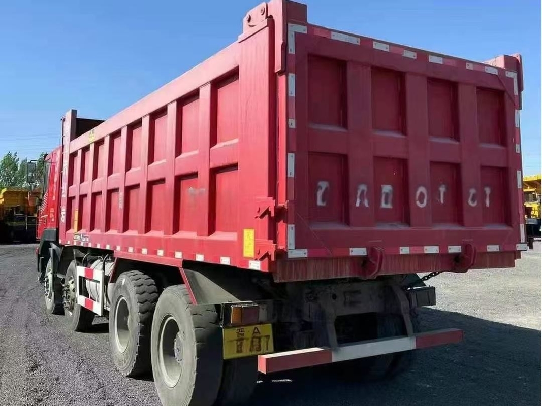 China camiones usados pesados SAIC Hongyan camión de basura 8×4 Iveco tecnología de camión de mano izquierda 390hp