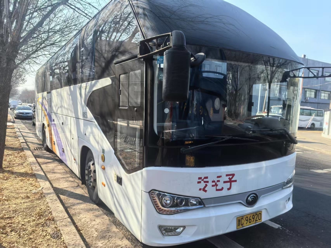 Autobús Yutong 50 asientos de lujo 2021 año Yutong ZK6128 Airbag Suspensión Weichai Motor 336hp Autobús de turismo