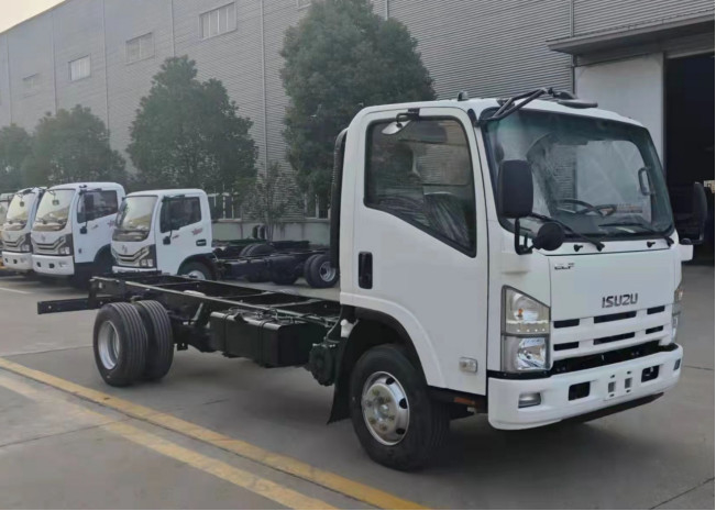 Camión ISUZU Chasis KV100 KV600 700P Modelo Nuevo Camión En Venta Caja personalizada Dirección a mano derecha Disponible