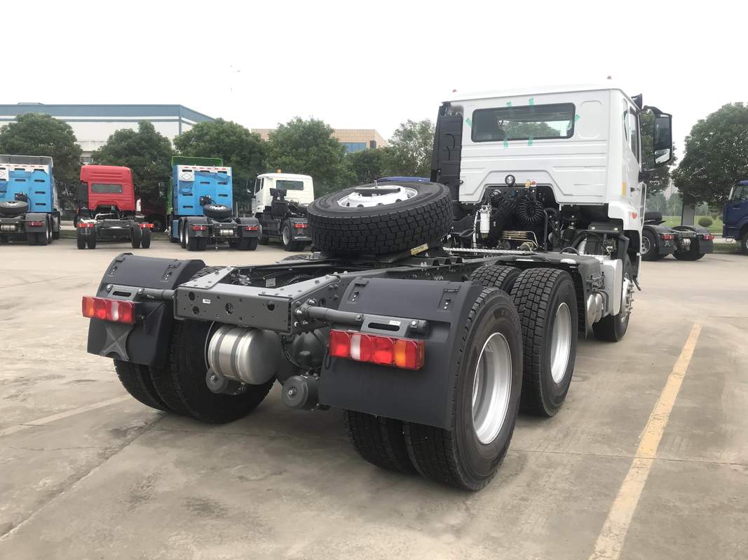 Cabeza del camión del remolque Hohan Cabeza del tractor Howo NX Nuevo modelo 2025 Año 10 neumáticos Dirección derecha
