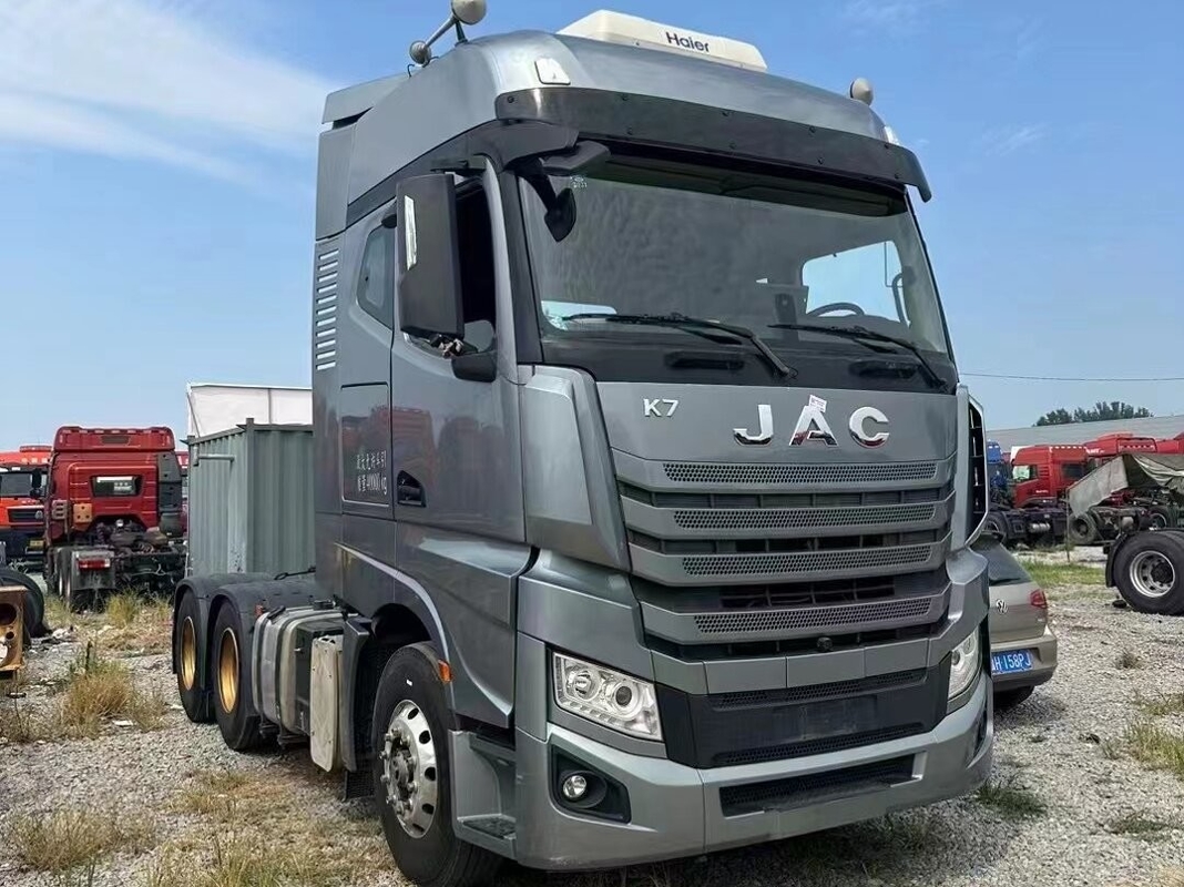 Camiones usados de cabeza de tractor de trabajo pesado para JAC K7 Transmisión automática ZF 540hp con sleeper 6 * 4