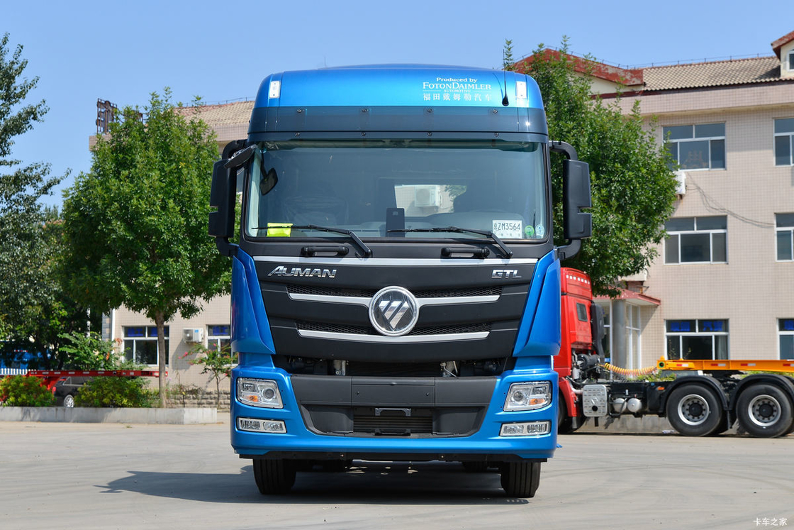 Cabeza de tractor de segunda mano con alta potencia Foton Auman Commins Motor Roof cabina de alto techo azul
