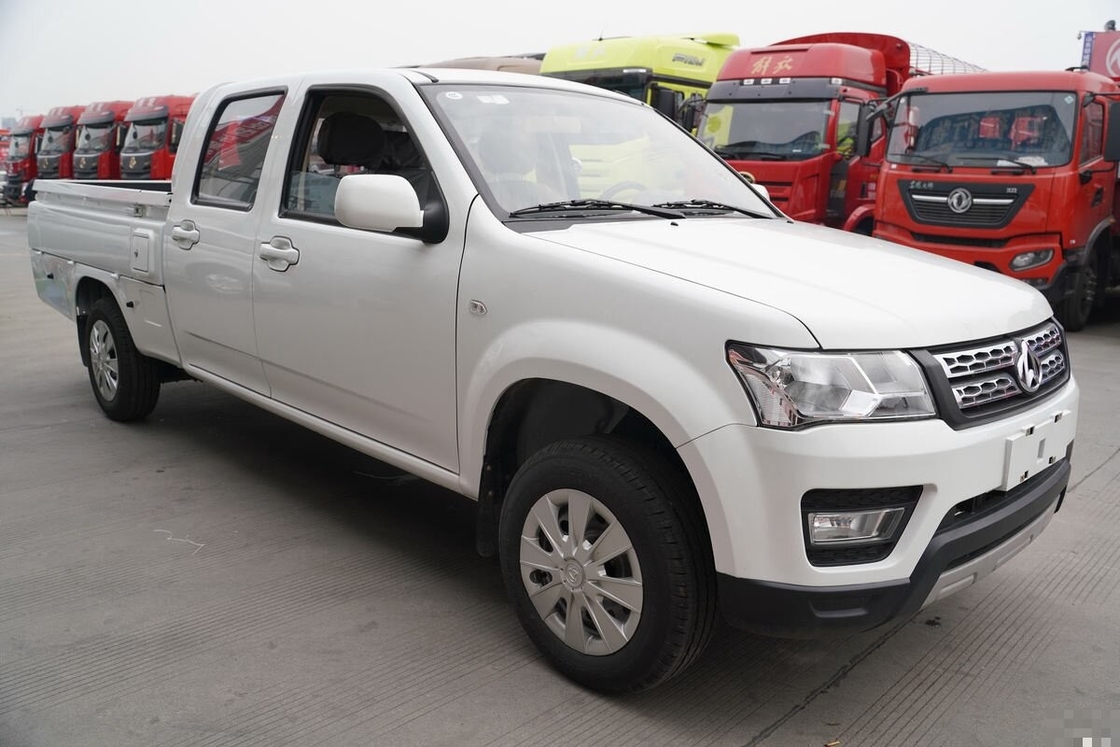 Camioneta de alta calidad 4* 4 Conducción potente motor diesel de caballos de fuerza caja de carga tipo placa