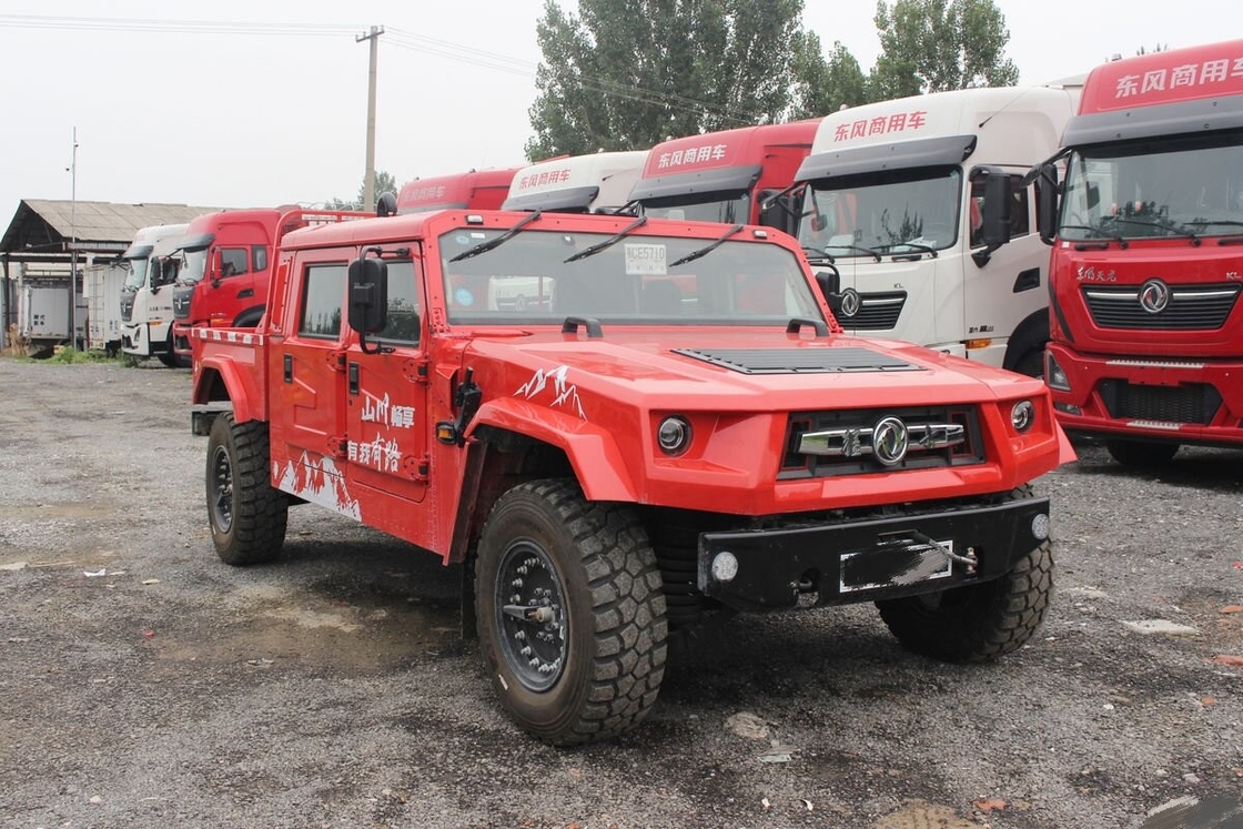 Dongfeng Warrior Off-Road Pickup Rojo 3800 mm Base de ruedas Motor Cummins 4WD Rendimiento de trabajo pesado