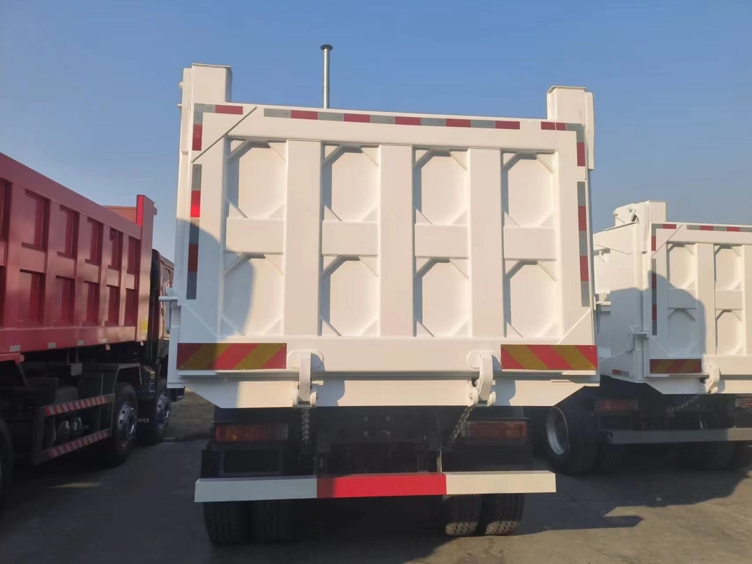 Sinotruk Howo 371hp 6*4 modo de conducción 2025 año Rhd camiones de carga pesada