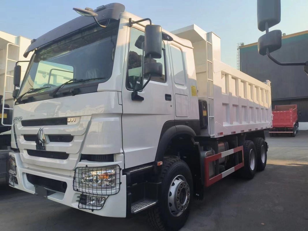 Sinotruk Howo 371hp 6*4 modo de conducción 2025 año Rhd camiones de carga pesada