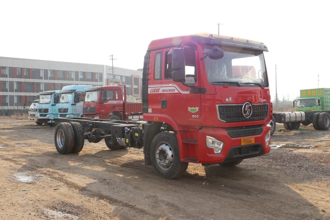 Camión de carga de cercas usadas Chasis Shacman L5000 4×2 Modo de conducción 240hp 6.8m Estaca larga EURO 6 Camión