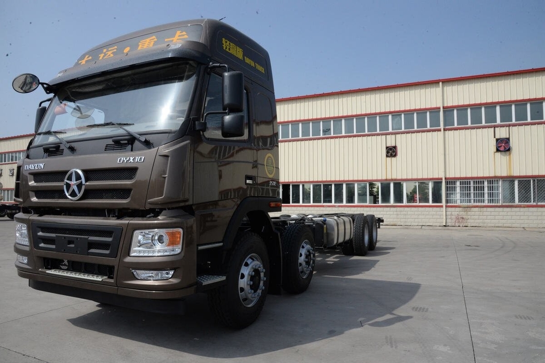 Camiones de carga pesados usados Chasis para la venta Dayun N8e 8×4 modo de conducción 350hp camiones de carga de segunda mano