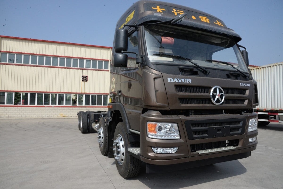 Camiones de carga pesados usados Chasis para la venta Dayun N8e 8×4 modo de conducción 350hp camiones de carga de segunda mano