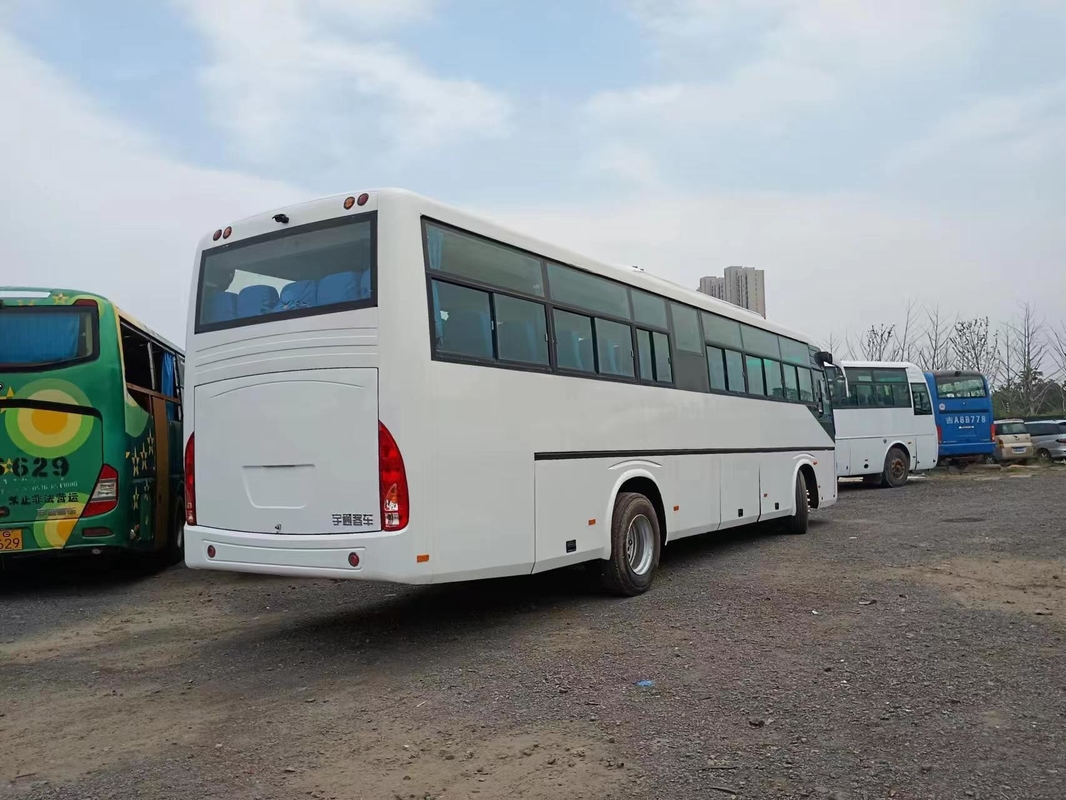 Autobús usado de Yutong en stock Zk6112d 53 asientos Dachai Diesel Tipo de combustible Euro 2 Motor con puerta media