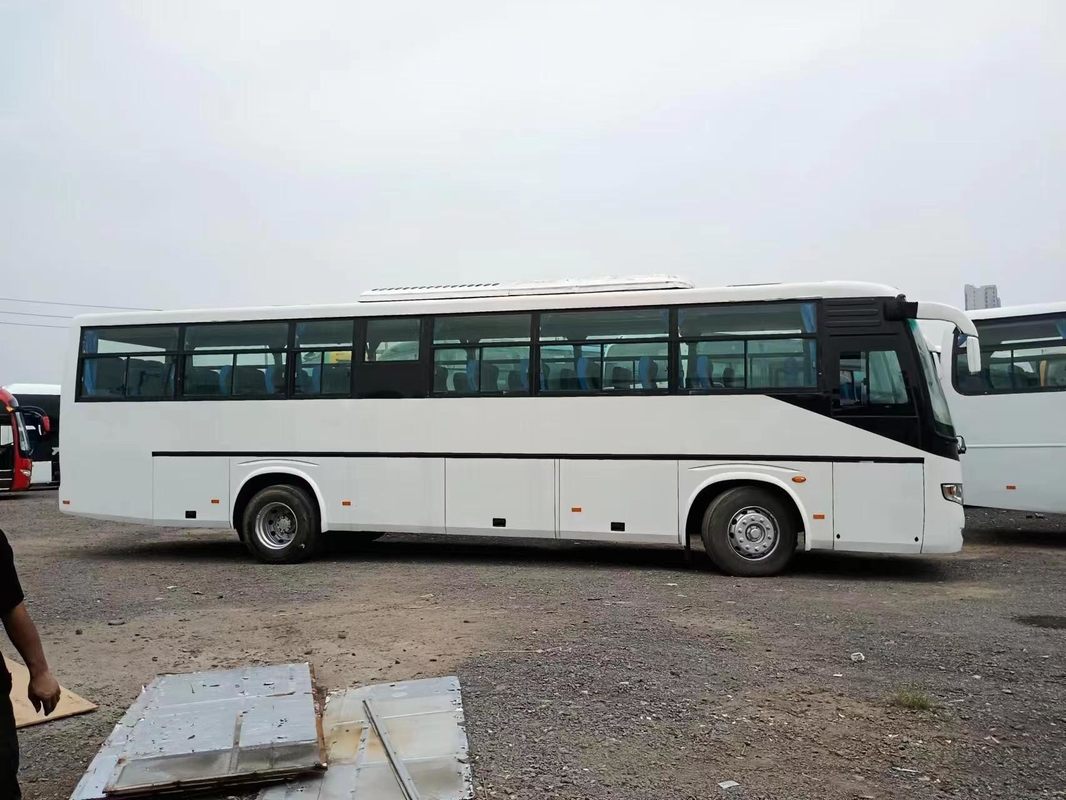 Autobús usado de Yutong en stock Zk6112d 53 asientos Dachai Diesel Tipo de combustible Euro 2 Motor con puerta media