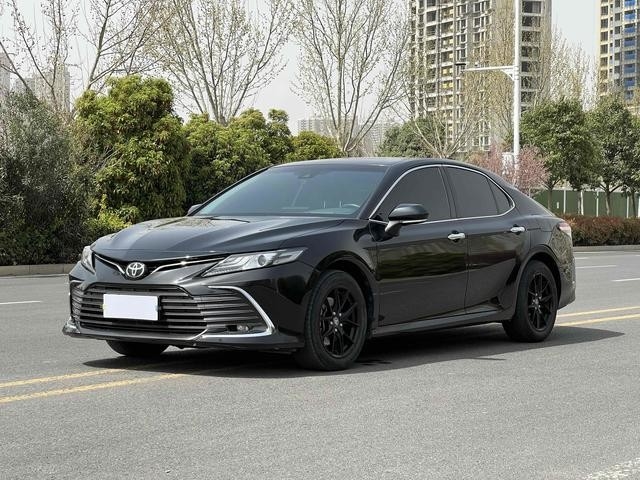Toyota Camry Sedán Usado Buen Estado Bajo Kilometraje Año 2021 Versión LUX 45000km Kilometraje