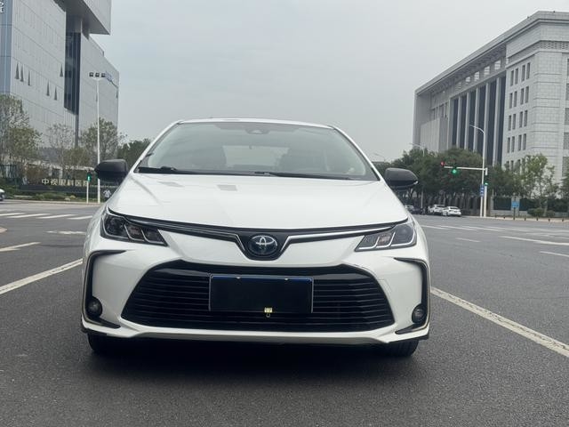 Corolla Usado Para Exportación Ideal Año 2021 Transporte Personal Bajo Kilometraje Híbrido Eléctrico y Gasolina