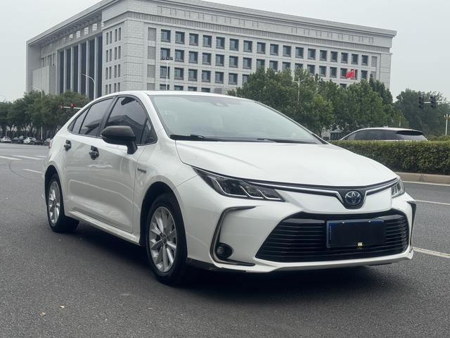 Corolla Usado Para Exportación Ideal Año 2021 Transporte Personal Bajo Kilometraje Híbrido Eléctrico y Gasolina