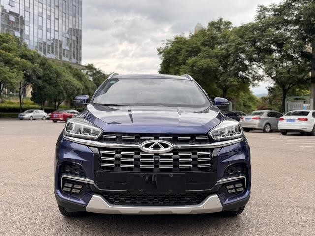 SUV chino de segunda mano de bajo kilometraje Chery Tiggo 8 SUV con transmisión automática 2019 año de uso familiar y comercial