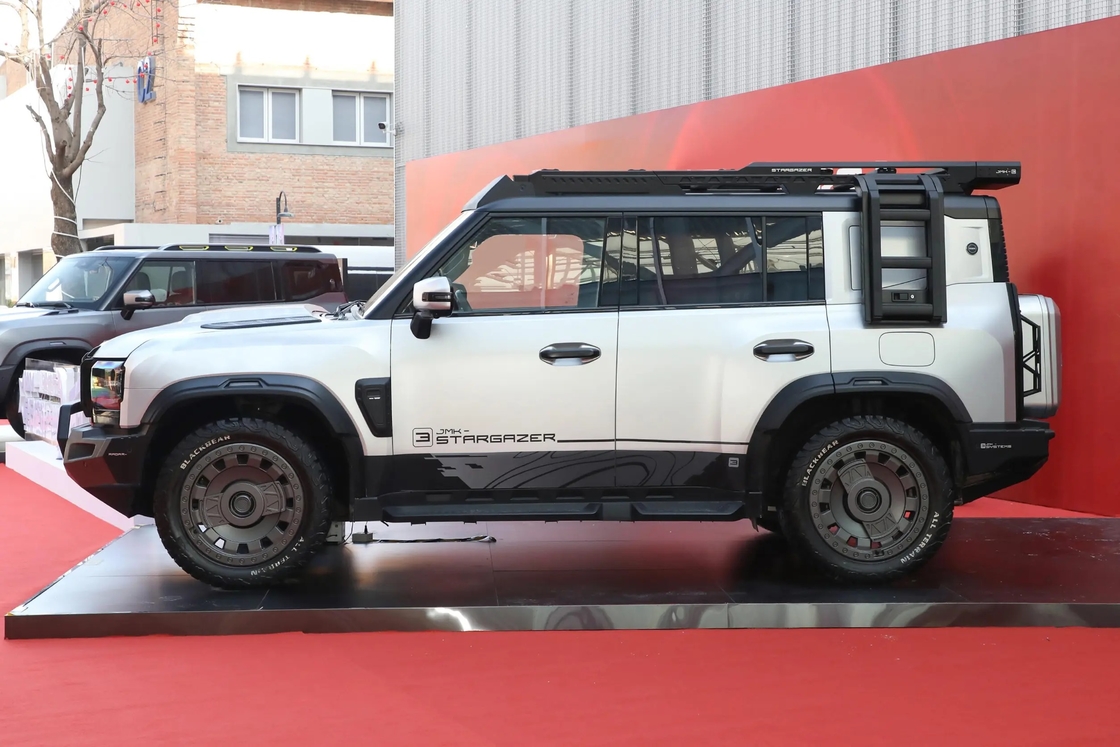 Nuevo Ala de Dragón Plateado 2024 Coche de Gasolina 4WD Duradero Potente Coche Ideal Con Color Personalizado