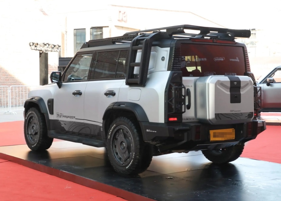 Nuevo Ala de Dragón Plateado 2024 Coche de Gasolina 4WD Duradero Potente Coche Ideal Con Color Personalizado