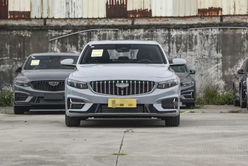 Nuevo SUV Geely 2025 Año 2WD Gasolina Coche Duradero Potente Coche Ideal Con Color Personalizado