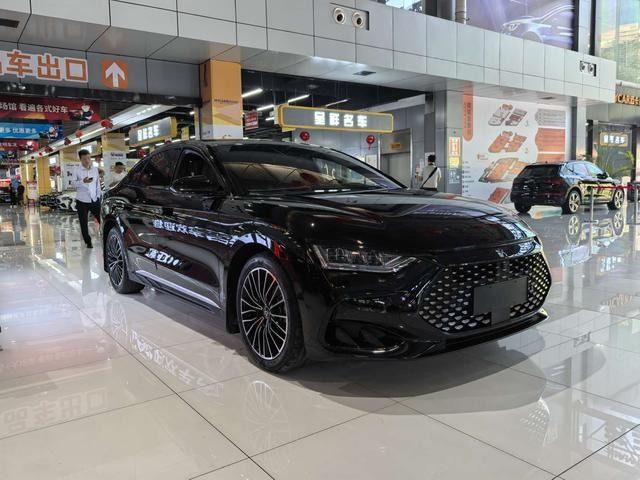 BYD Han DM 2024 DM-i Honor Edición 121km Edición Premium Edición SUV familiar y SUV de presupuesto confiable para la exportación