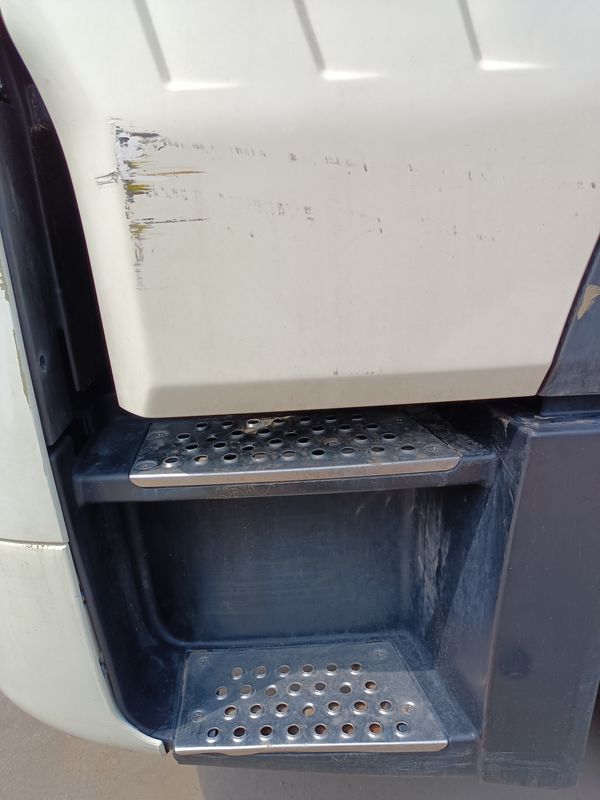 Cabeza de camión tractor usado para la venta HOWO T7H 6*4 modo de conducción 440hp Mejores marcas de camiones tractor chinos