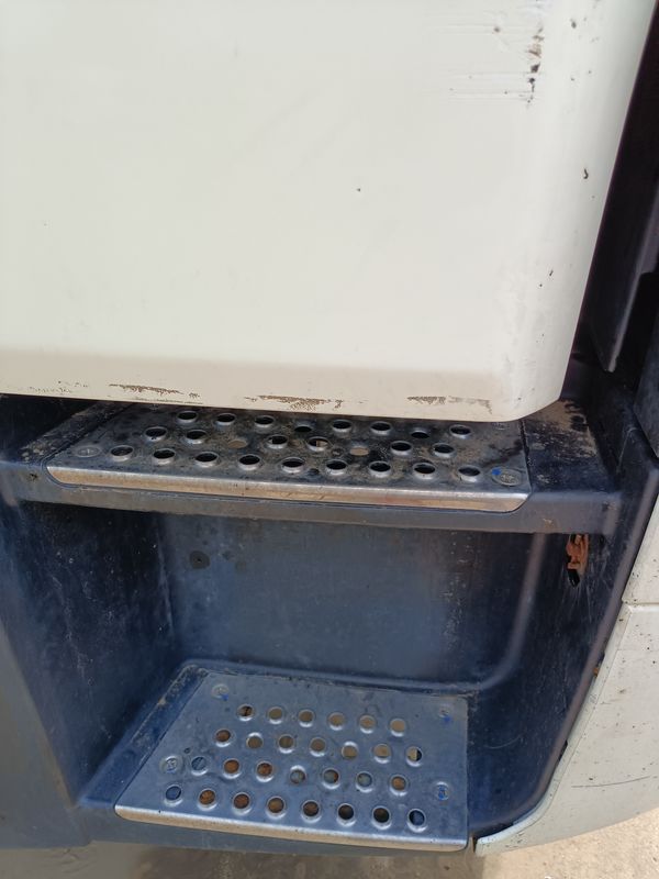 Cabeza de camión tractor usado para la venta HOWO T7H 6*4 modo de conducción 440hp Mejores marcas de camiones tractor chinos