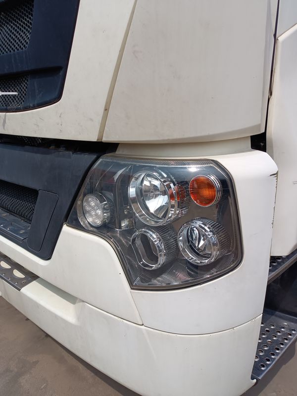 Cabeza de camión tractor usado para la venta HOWO T7H 6*4 modo de conducción 440hp Mejores marcas de camiones tractor chinos