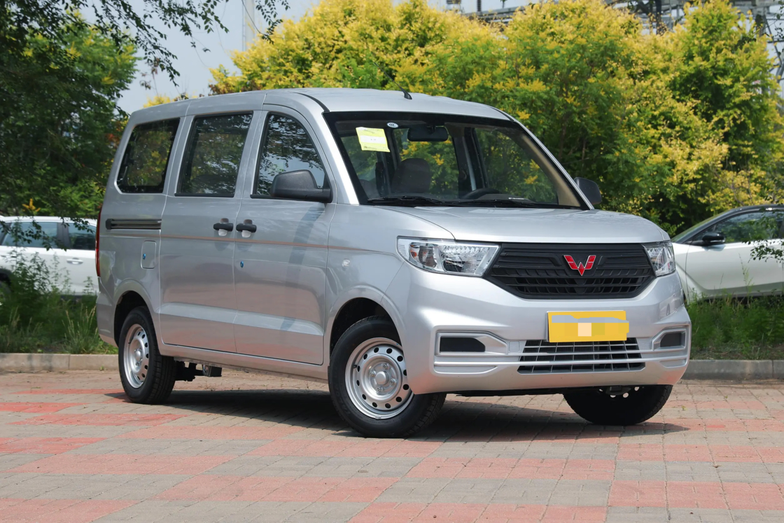 Precio asequible Nuevo Wuling Hongguang V minivan 2022 1.2L 76 hp L4 gasolina 2WD Euro 6 Para exportación para uso familiar