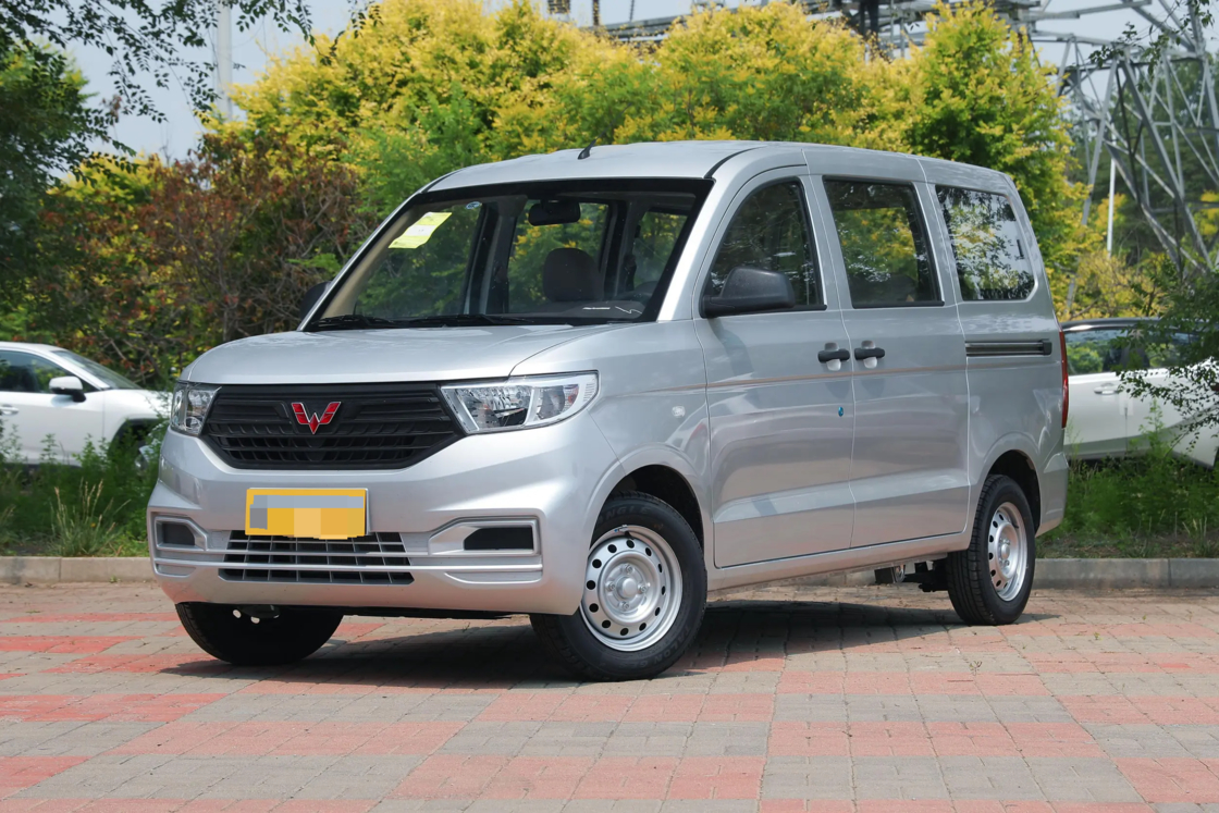 Precio asequible Nuevo Wuling Hongguang V minivan 2022 1.2L 76 hp L4 gasolina 2WD Euro 6 Para exportación para uso familiar