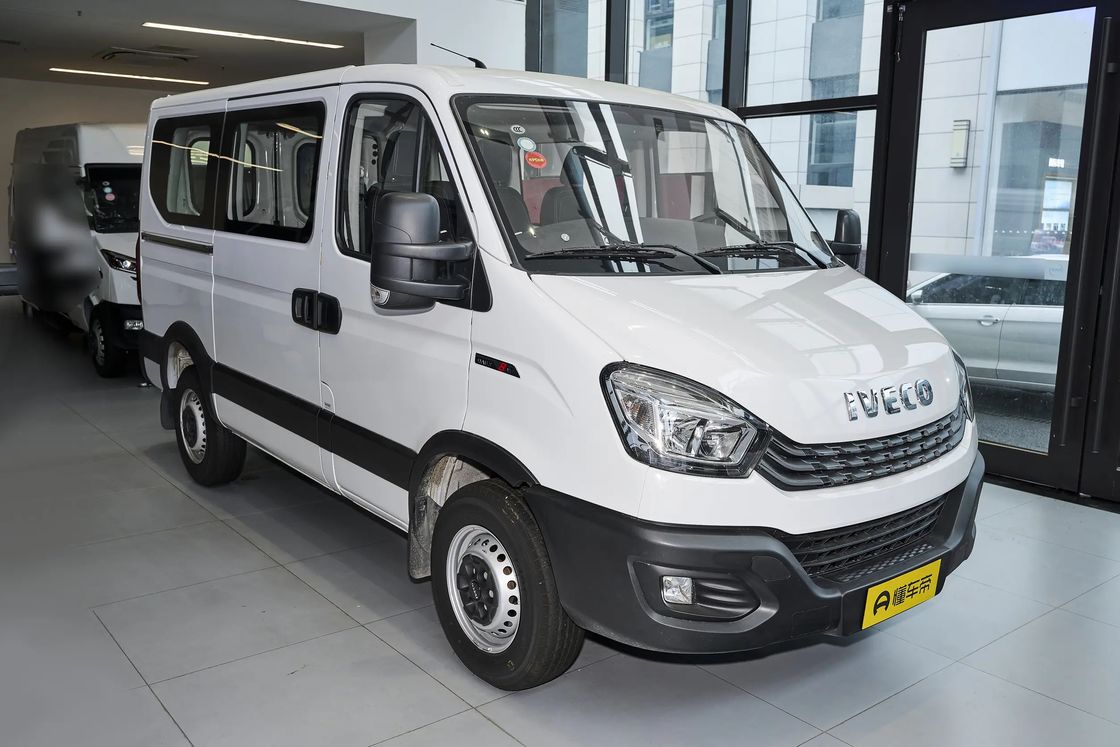 Minivan Iveco Ocean 2024 nuevo y asequible 2.0T 146 CV Diésel 2WD Euro 6 Para exportación para uso familiar