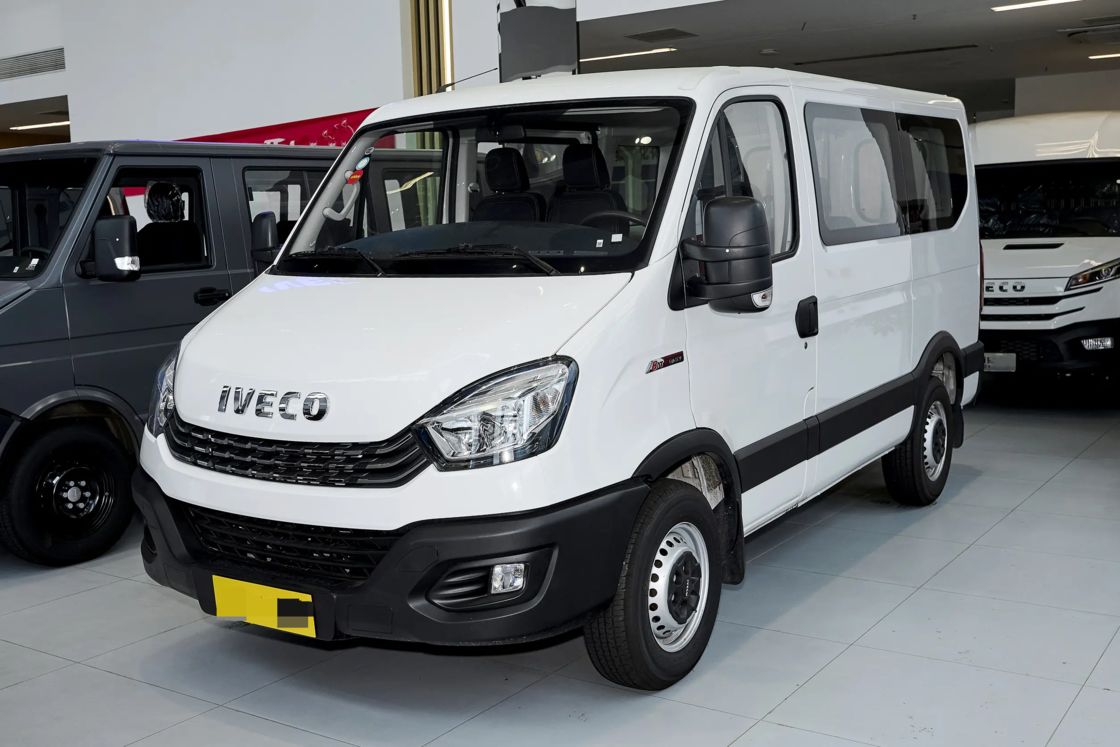 Minivan Iveco Ocean 2024 nuevo y asequible 2.0T 146 CV Diésel 2WD Euro 6 Para exportación para uso familiar
