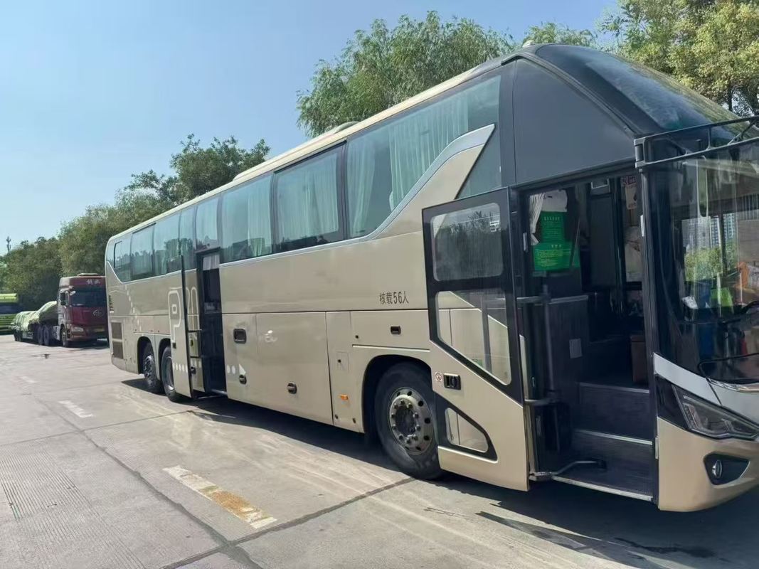 Autobús de pasajeros usado Yutong ZK6137 / Autobús de lujo de 56 plazas con doble puerta y volante a la izquierda