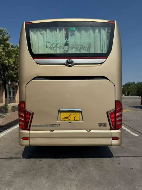 Autobús de pasajeros usado Yutong ZK6137 / Autobús de lujo de 56 plazas con doble puerta y volante a la izquierda