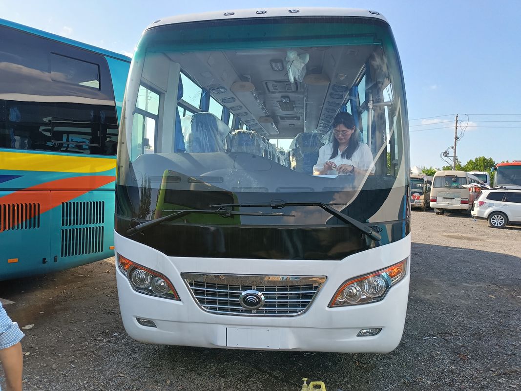 ZK6102D Autobús de pasajeros usado de Yutong 2020 de 57 plazas 2 + 3 Diseño de una puerta de manejo a mano derecha Autobús de lujo