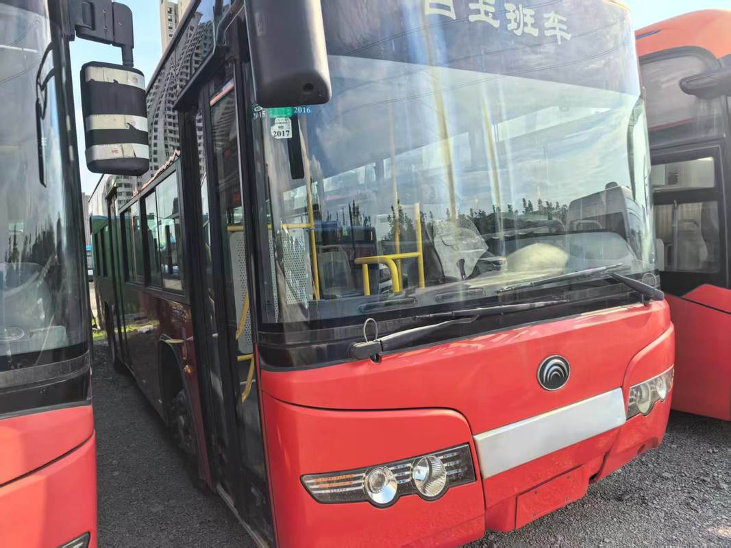 2019 de segunda mano 76/10-41 asientos 12 metros forma lisa ZK6108 autobús urbano usado Puertas dobles