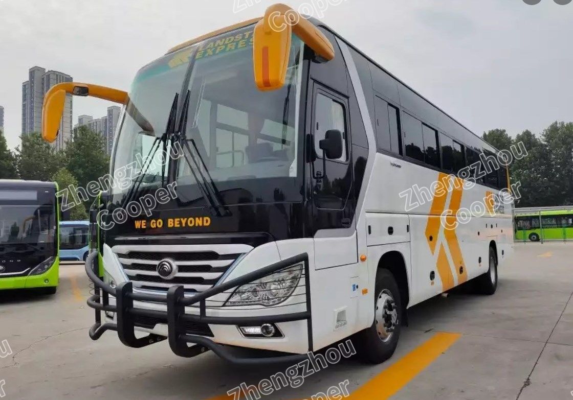 Autobús de pasajeros Yutong ZK6120D nuevo, marca Yutong, 2025, 67 asientos, configuración 2+3, motor Cummins, dos puertas para pasajeros y 1 puerta para conductor, volante a la derecha, autobús de lujo