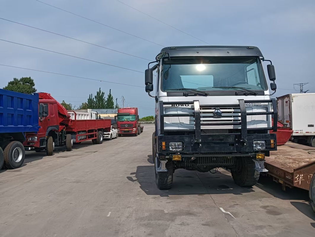 Heavy duty semi-trailer tractor HOWO 6*4 drive mode 440HP Weichai Euro6 for use in Africa