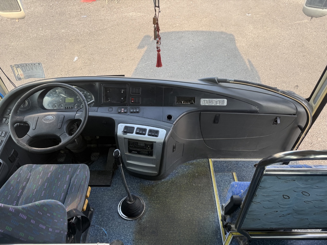 De segunda mano 12m Yutong Autobús de autobús de 55 asientos Weichai Tour Diesel Aeropuerto Iglesia Escolar Interurbano Buses Interurbano