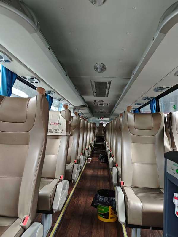 Autobús de autobús de Yutong Usado 55 asientos ZK6122 Iglesia de segunda mano Interciudad Aeropuerto Escuela Transporte Interurbano Autobuses Weichai Motor