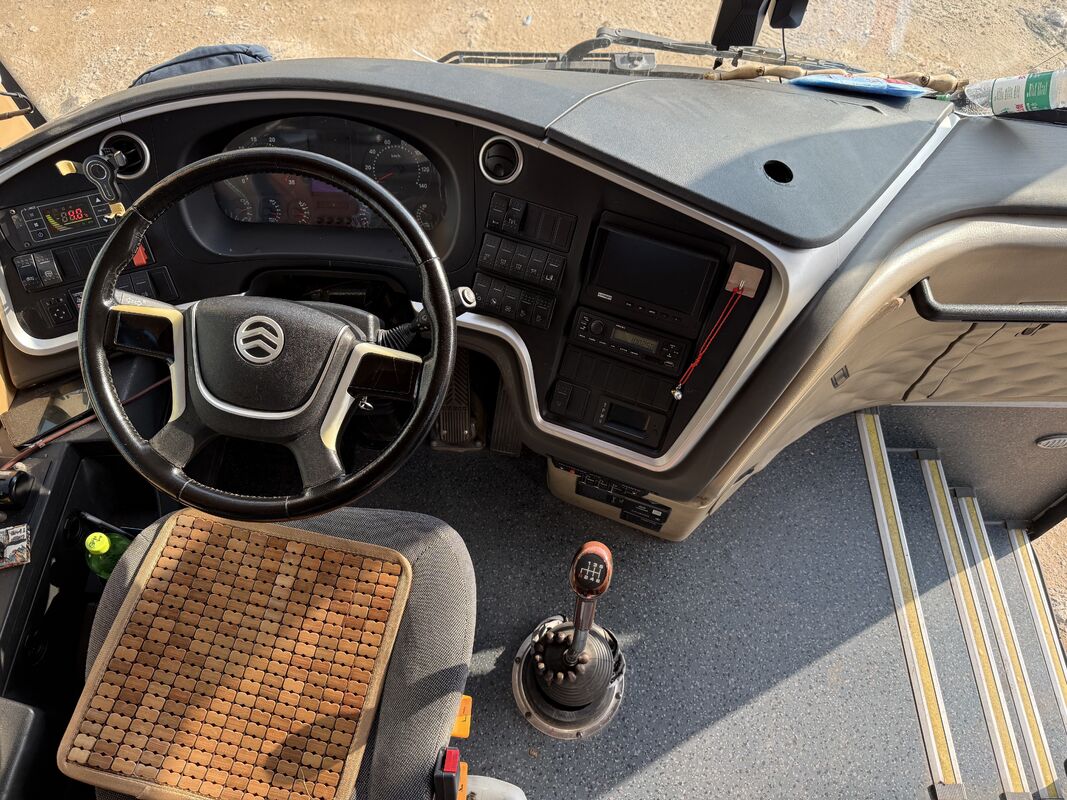 Autobús Kinglong Diesel Usado, 50 plazas, Lujo, Suspensión de ballestas, Motor Weichai, Transporte escolar, Autobús de cercanías