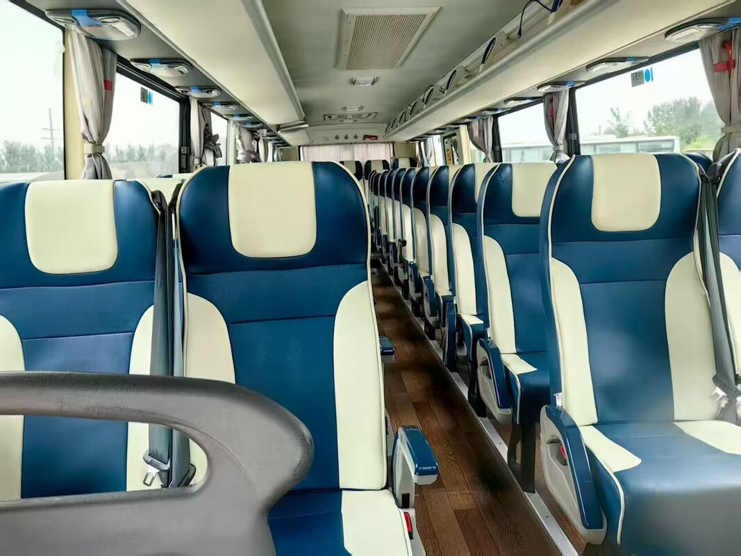 Autobús Foton Diesel Usado de 50 plazas con ballestas para transporte, escuela, aeropuerto, iglesia y autobús de larga distancia